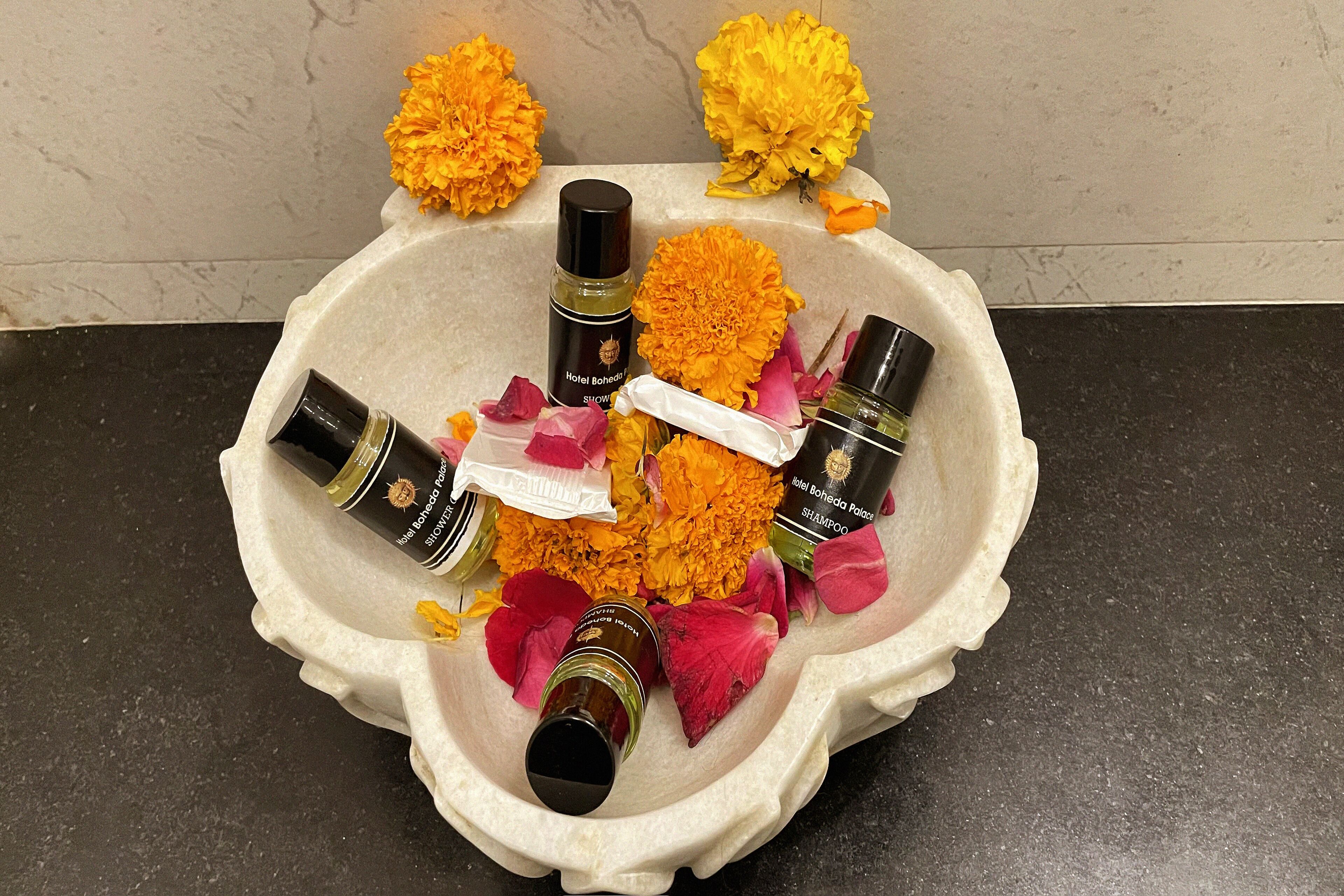 shower, free toiletries, towels