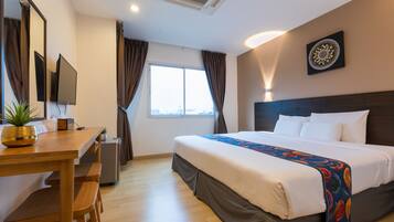 Standard Double Room | Minibar, desk, rollaway beds, free WiFi