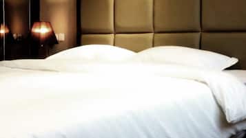Minibar, in-room safe, desk, iron/ironing board