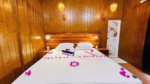 Standaard kamer, 1 twee- of 2 eenpersoonsbedden | Een kluis op de kamer, geluiddichte muren, extra bedden, gratis wifi