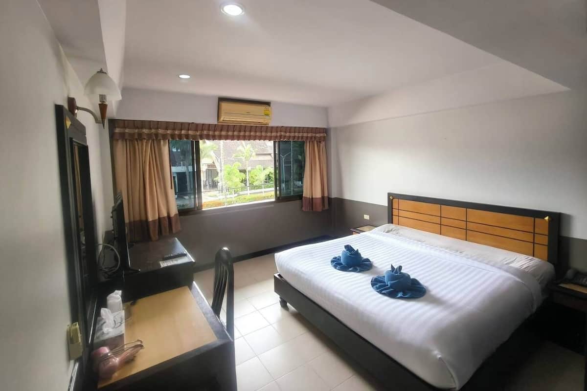 Superior Double Room | Meja, Wi-fi percuma 