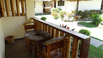 Standard Twin Room | Terrace/patio