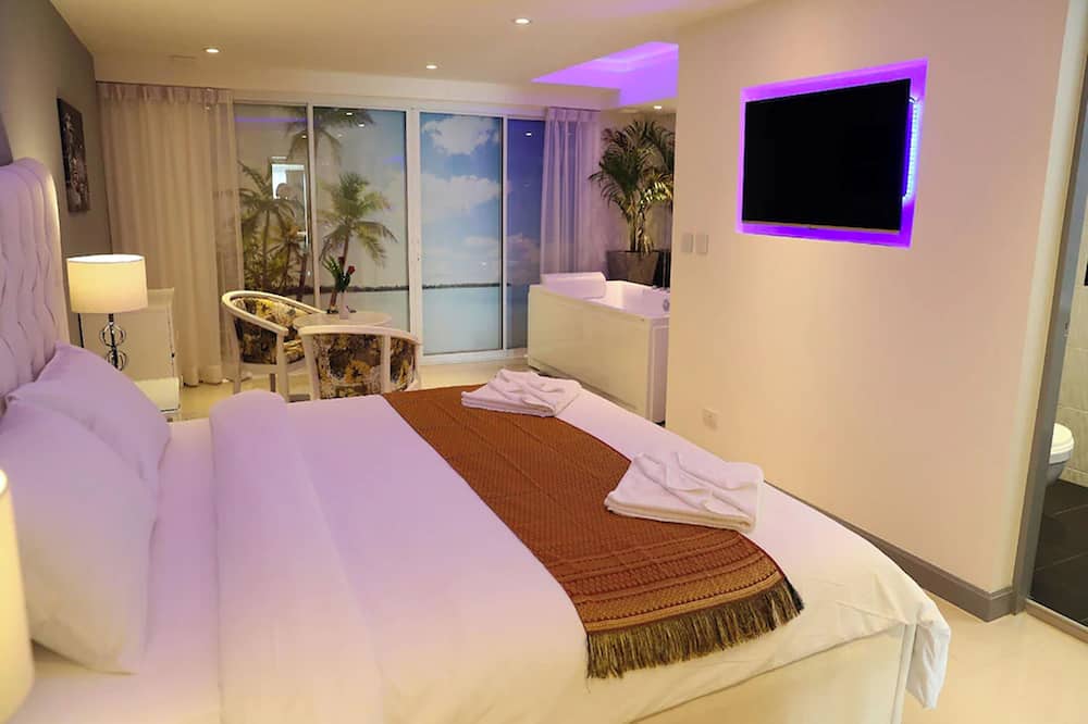 Swiss Villas Panoramic – Hillside Beach View