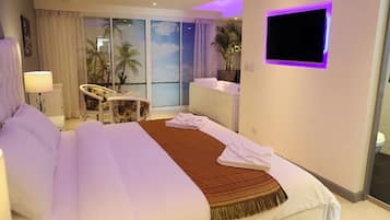 Apartment, 3 Bedrooms | In-room safe, desk, laptop workspace, free cots/infant beds