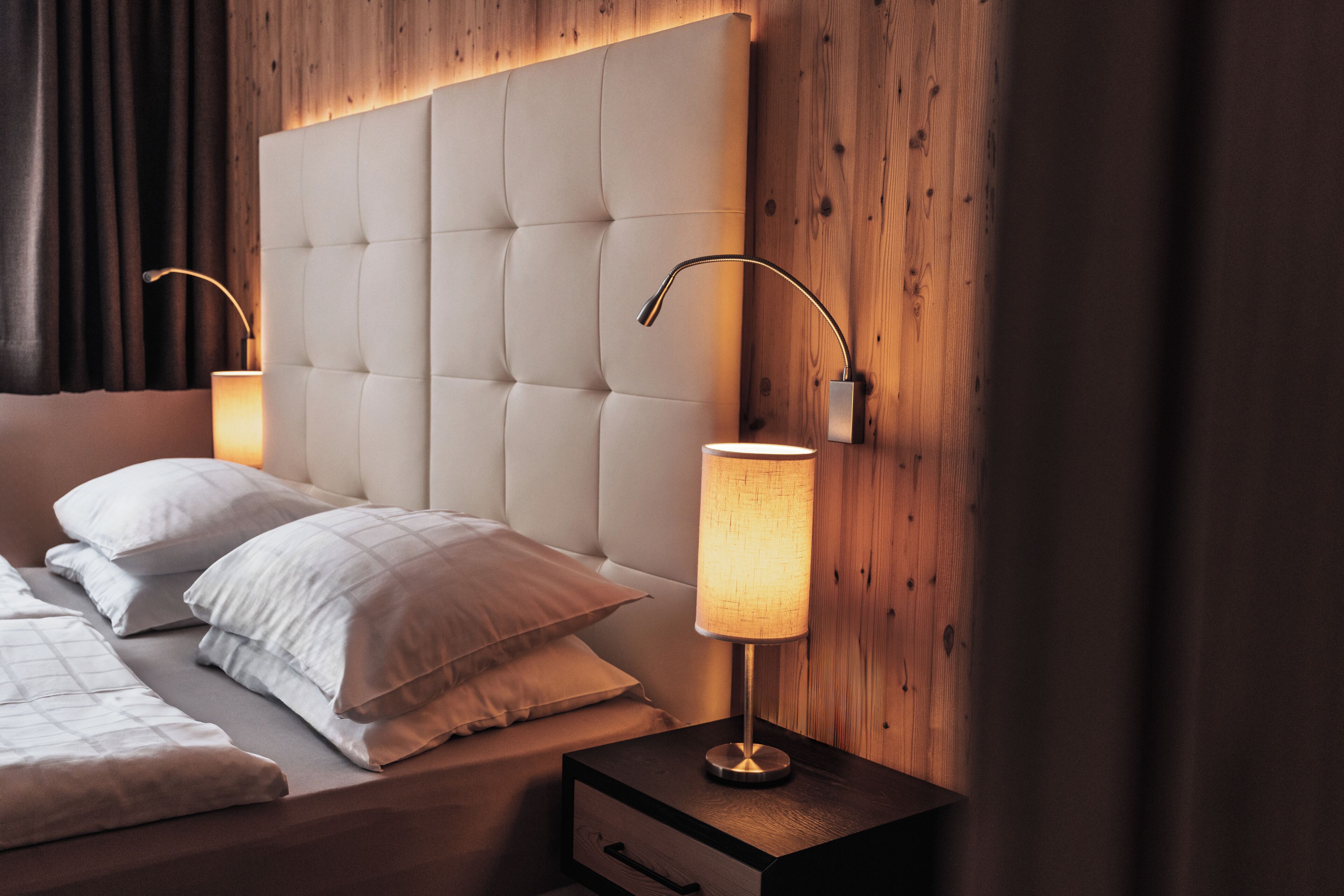 Duntäcken, Select Comfort-madrasser och minibar