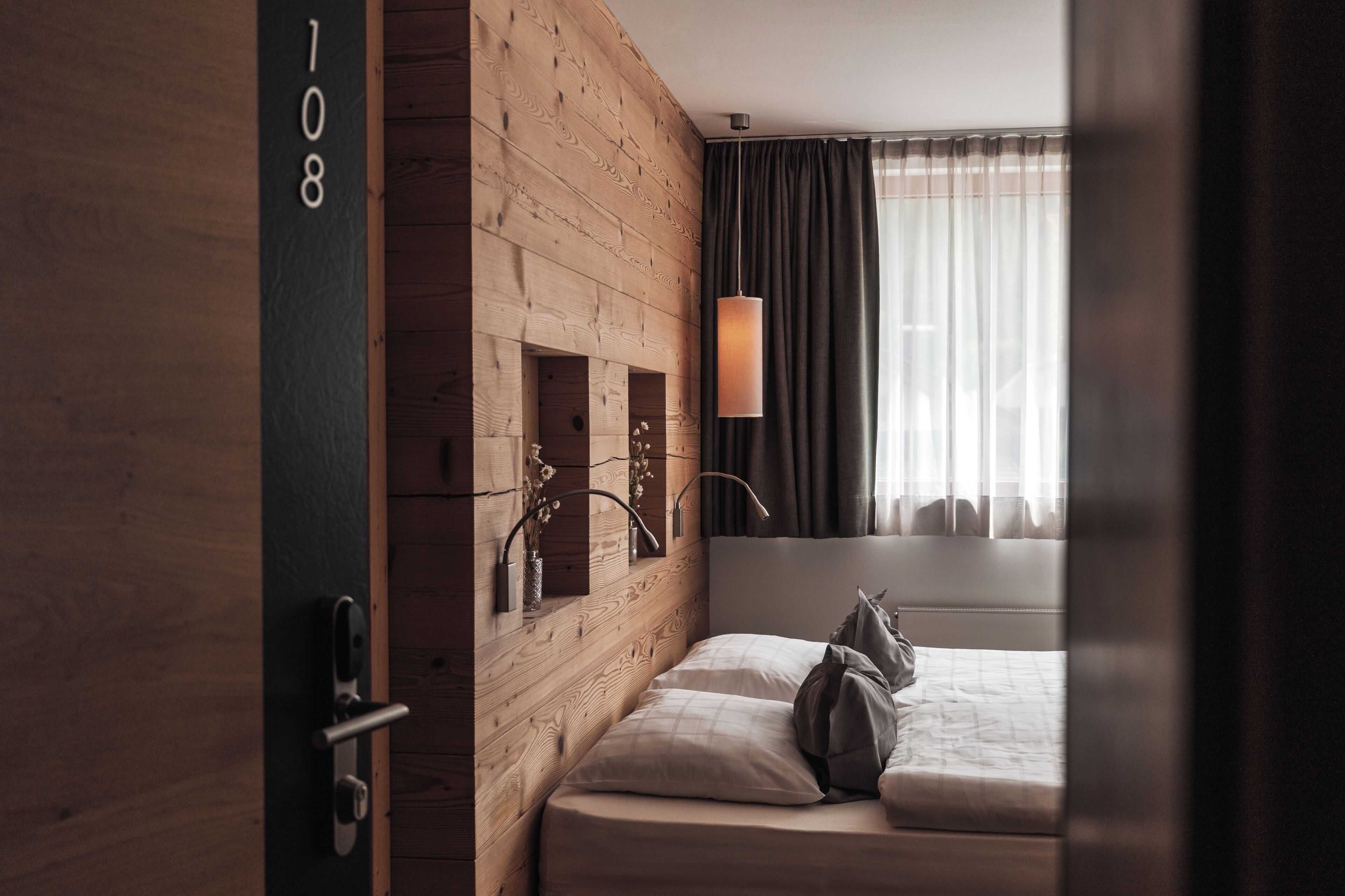 Duntäcken, Select Comfort-madrasser och minibar