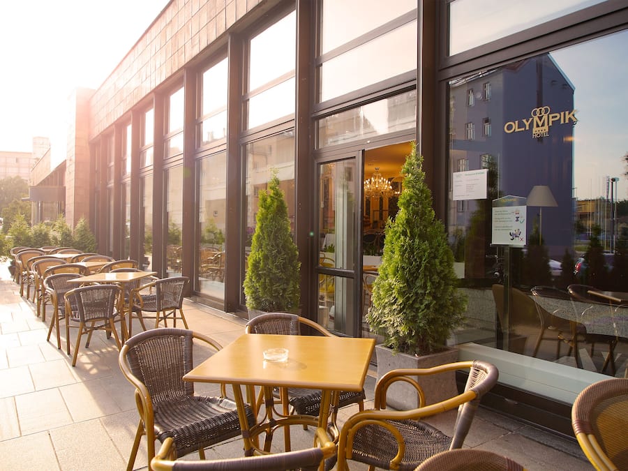 Se sirven desayunos, almuerzos y cenas; cocina local