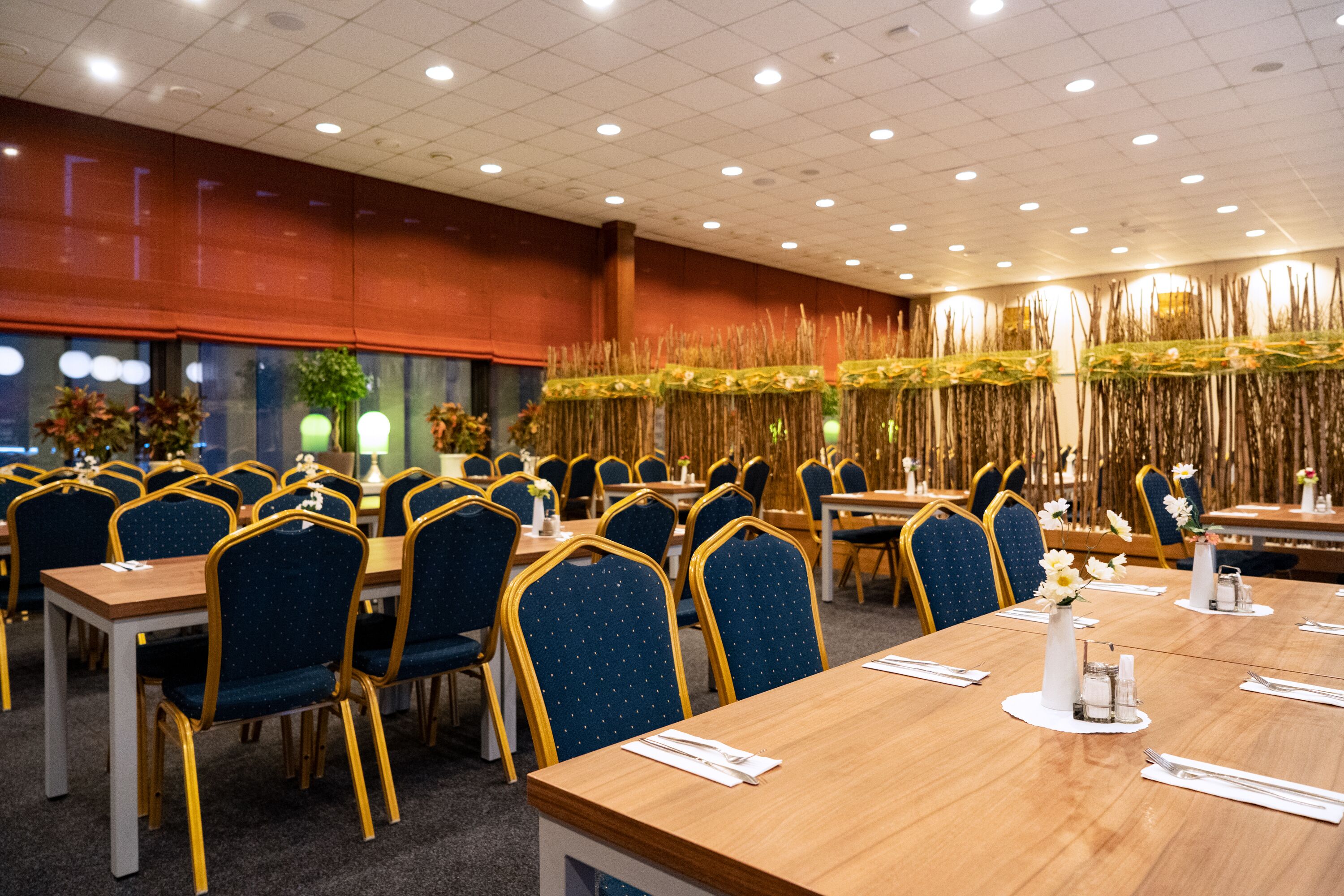 Se sirven desayunos, almuerzos, cenas y cocina local 