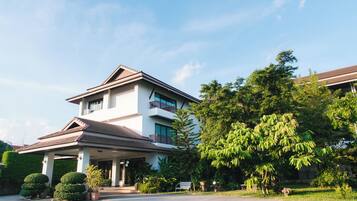 Bagian depan properti