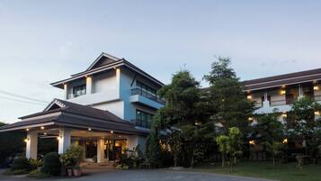 Bagian depan properti