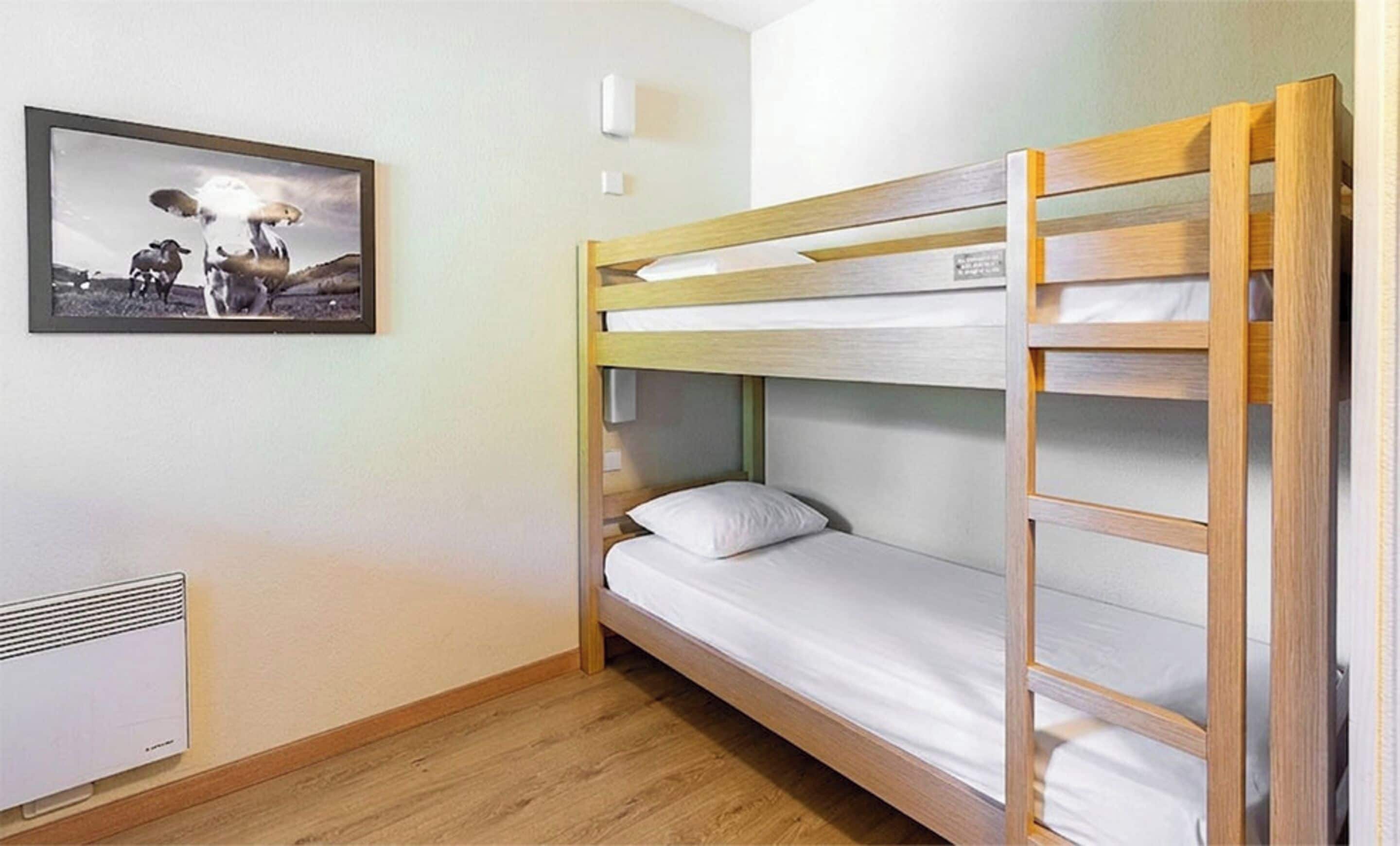 Apartment, 3 Bedrooms with sleeping alcove, sleeps 8 | Soundproofing
