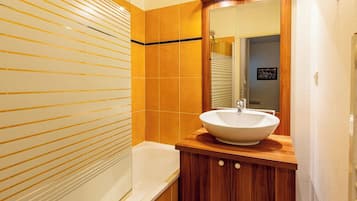 Appartement, 1 slaapkamer | Badkamer | Handdoeken