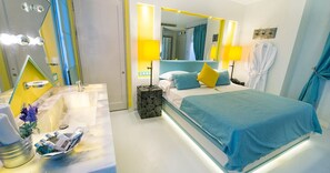Superior Suite Room | Sängtillbehör av högsta kvalitet, duntäcken och minibar