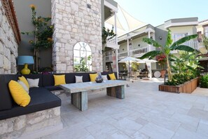 Terrace/patio - Marge Hotel (Adults Only 12+) (Cesme)