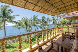 Ocean View Bungalow Standard with Air conditioning | Terrace/patio