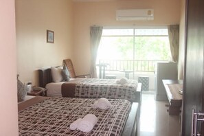 Desk, laptop workspace, free WiFi