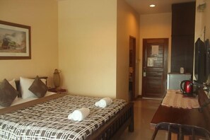 Desk, laptop workspace, free WiFi - Baanmalai Hotel Chiangrai (Chiang Rai)
