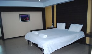 Standard Room / Double Bed | 미니바, 책상, 간이 침대, 무료 WiFi