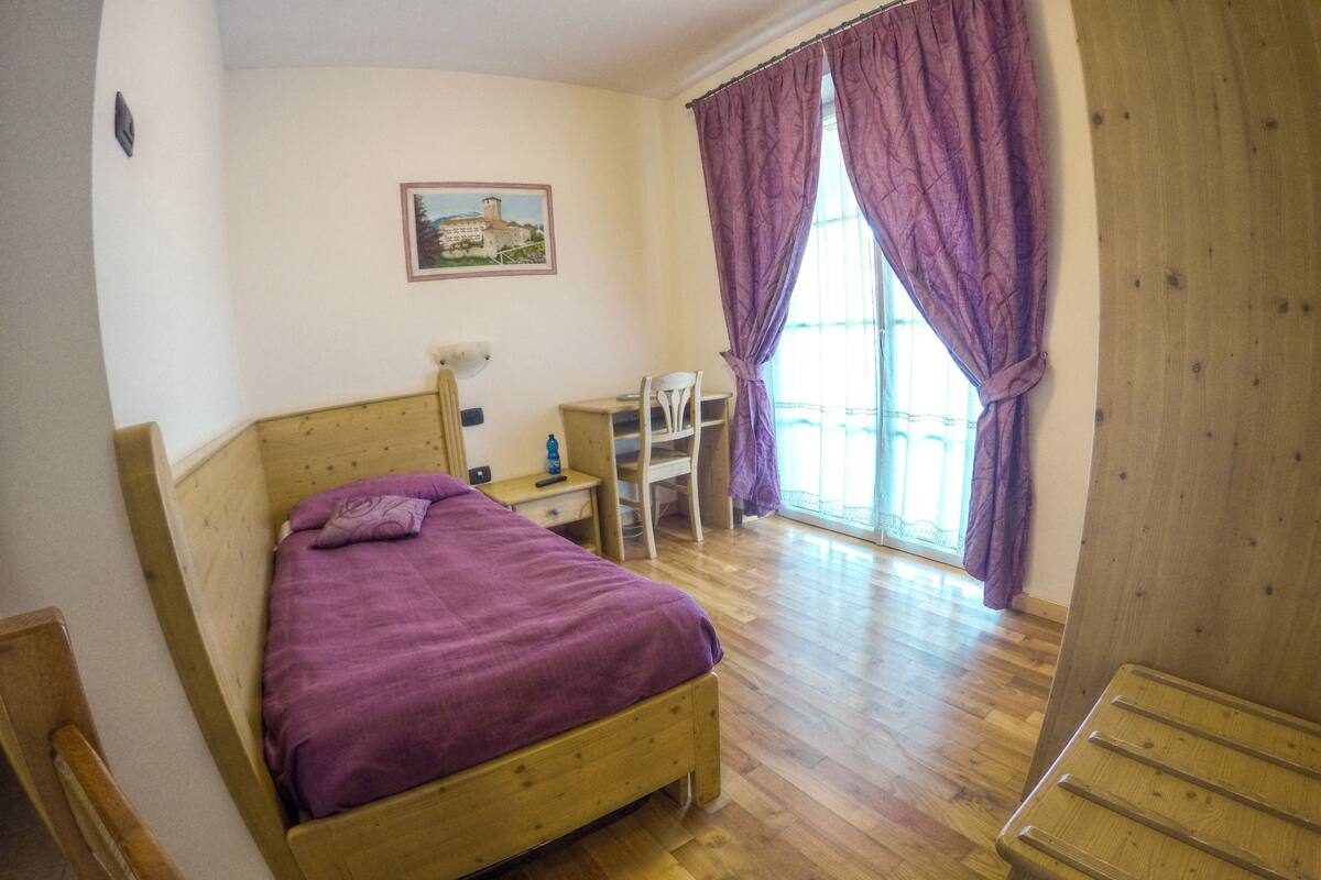 Desk, cots/infant beds, rollaway beds, free WiFi