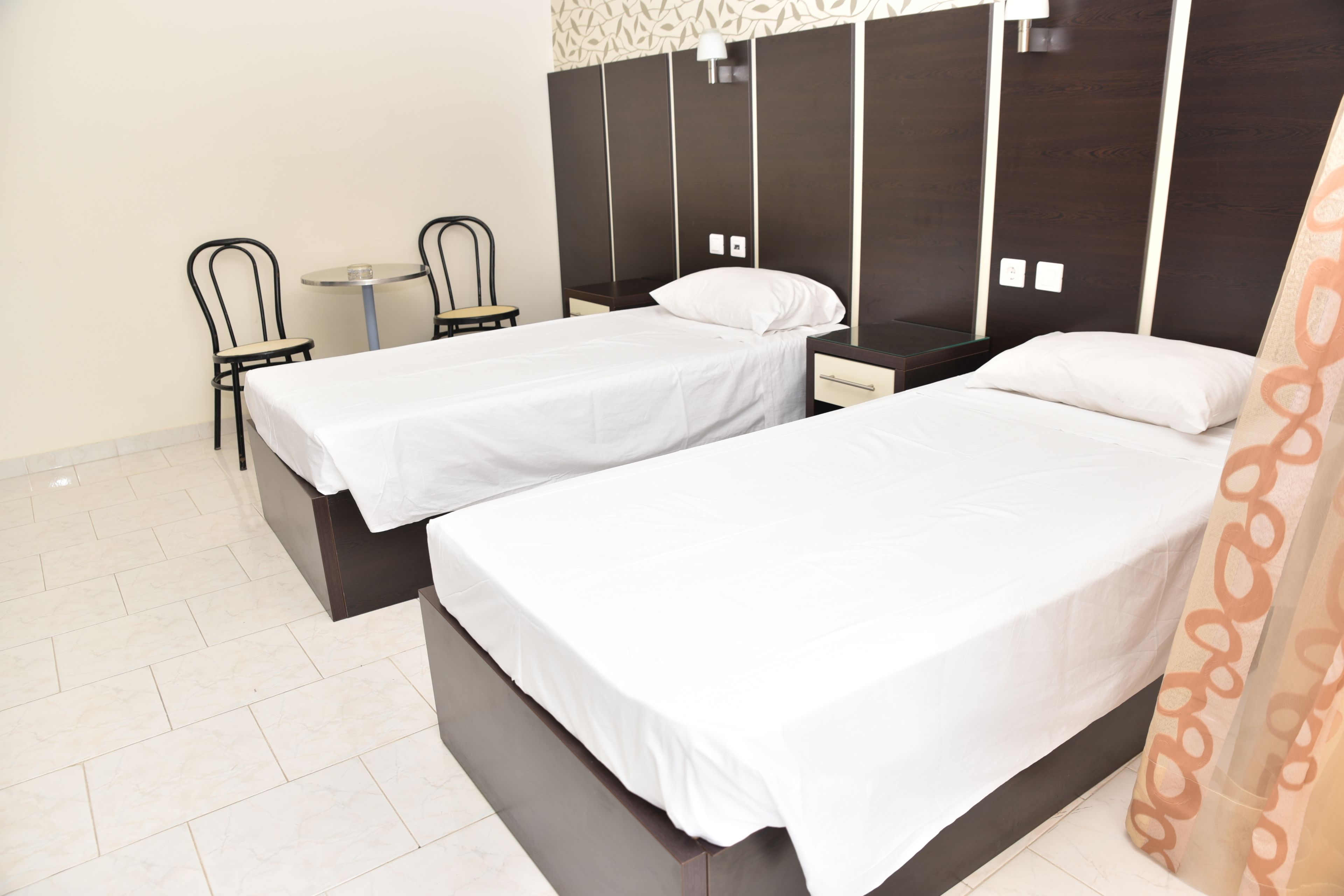 blackout curtains, free wifi, bed sheets