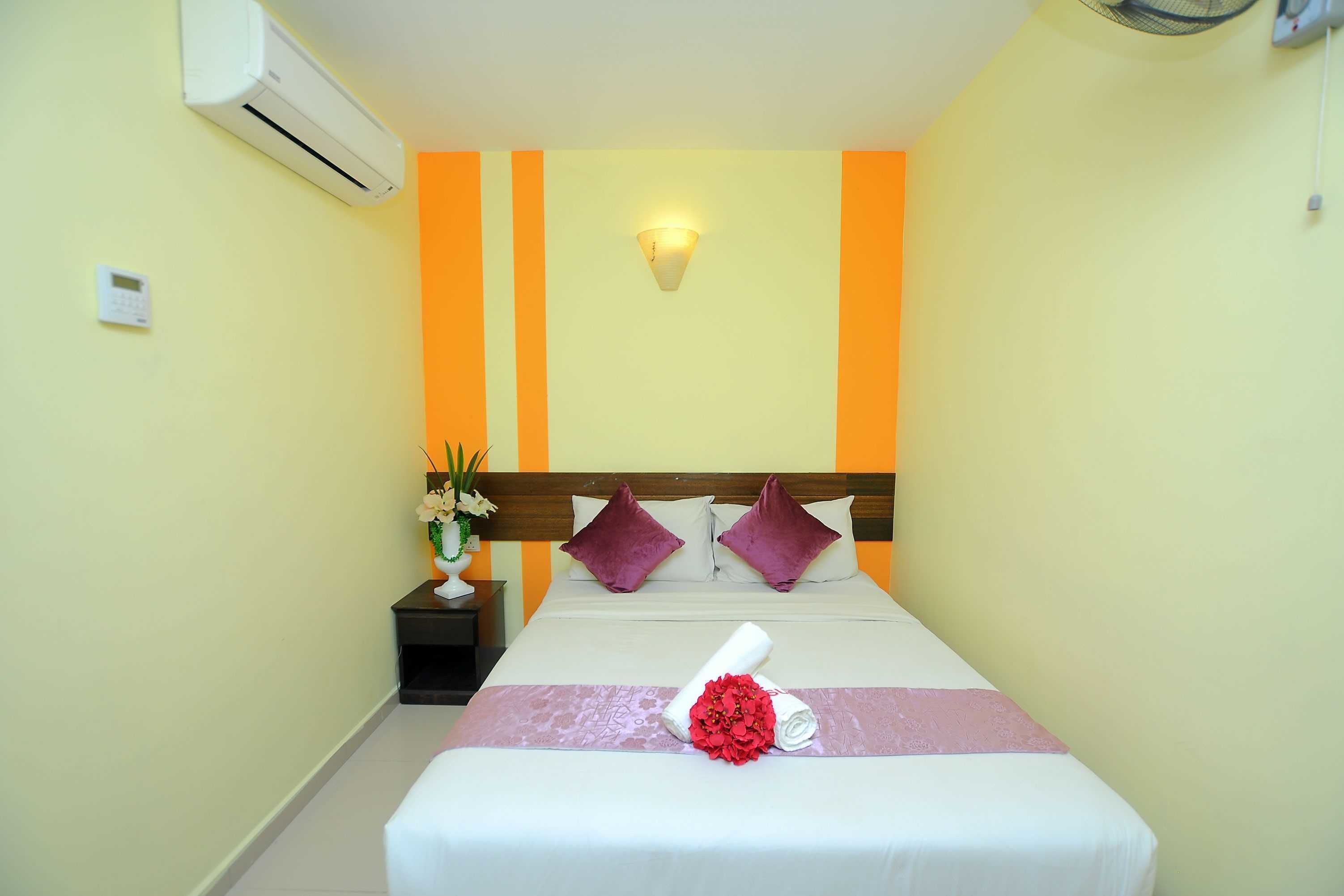 Desk, free WiFi, bed sheets