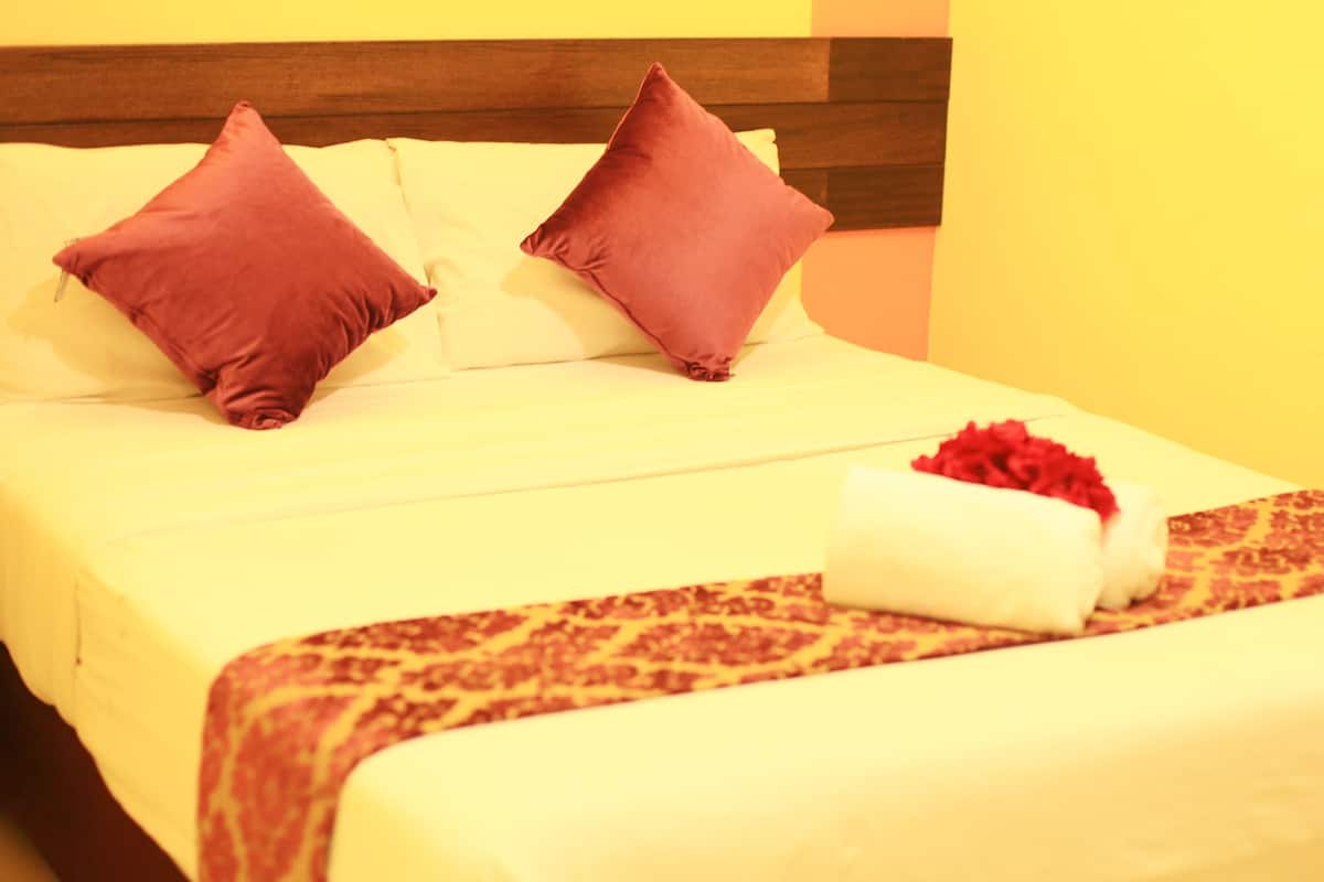 Desk, free WiFi, bed sheets
