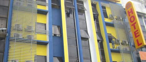 Fachada de la propiedad