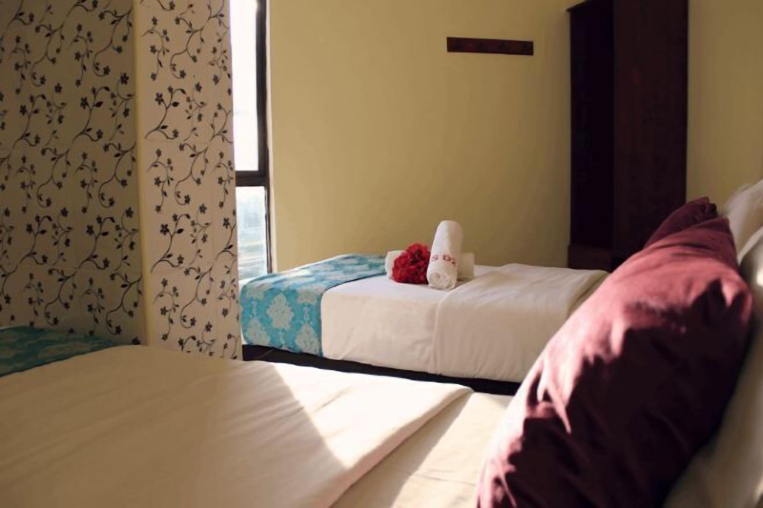 Työpöytä, ilmainen Wi-Fi, vuodevaatteet