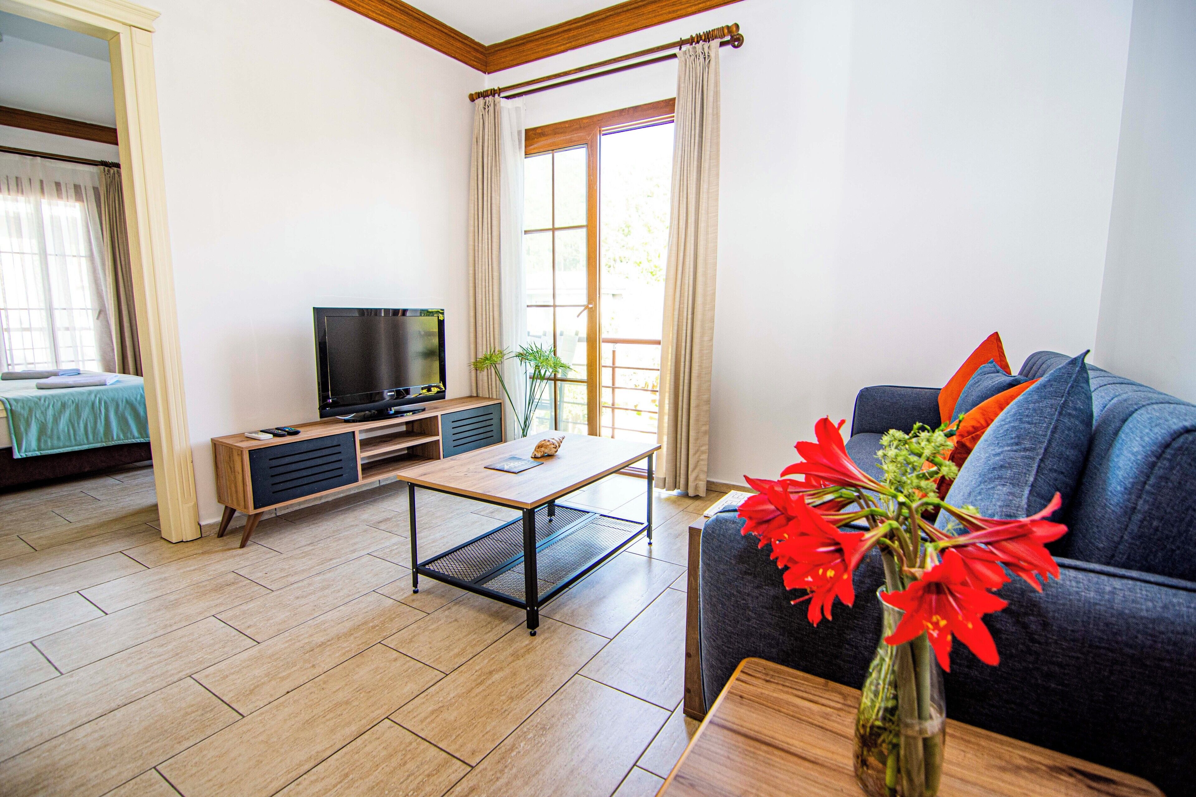 junior room | 1 bedroom, premium bedding, minibar, in-room safe