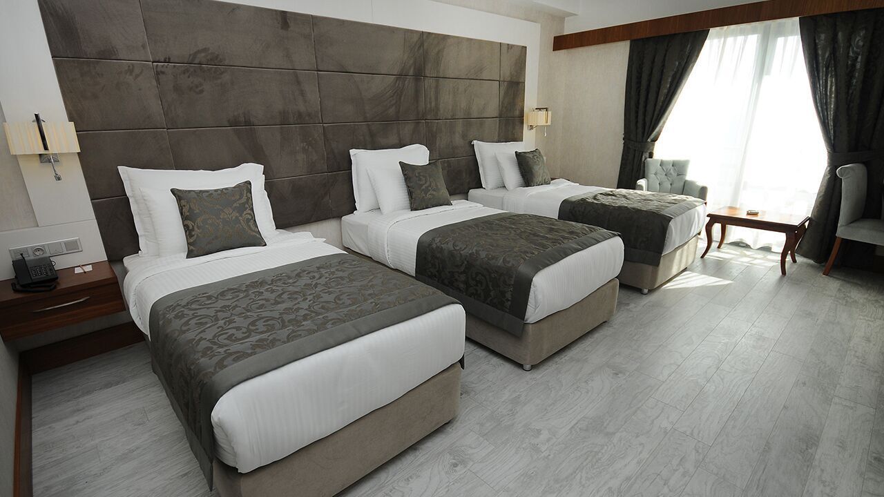 Hochwertige Bettwaren, Minibar, Zimmersafe, Schreibtisch