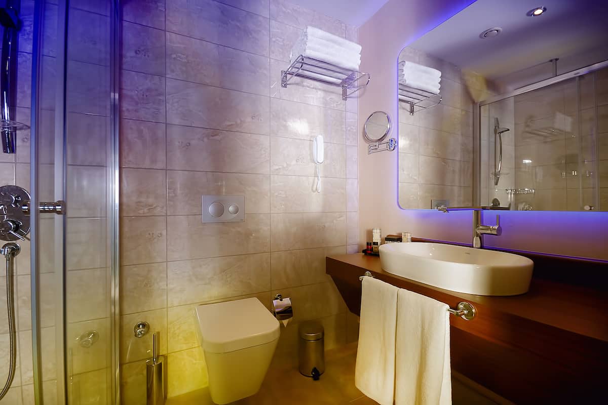 1 habitación, ropa de cama de alta calidad y minibar