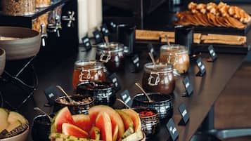 Café da manhã continental grátis todos os dias
