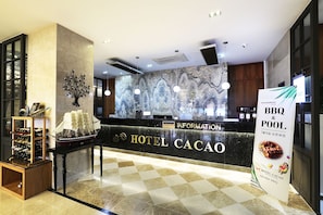 Concierge desk