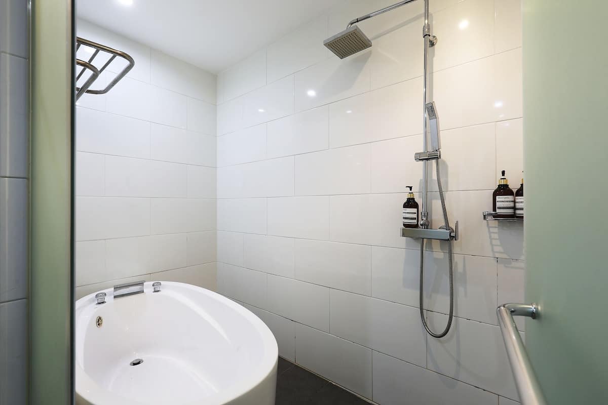 Cacao Terrace (Air purifier) | Bathroom | Free toiletries, hair dryer, bathrobes, slippers