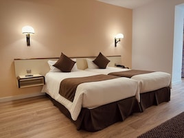 In-room safe, desk, laptop workspace, soundproofing