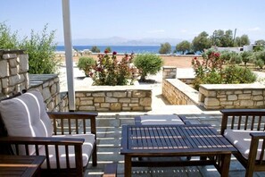 Property grounds - Ambelas Mare (Paros)