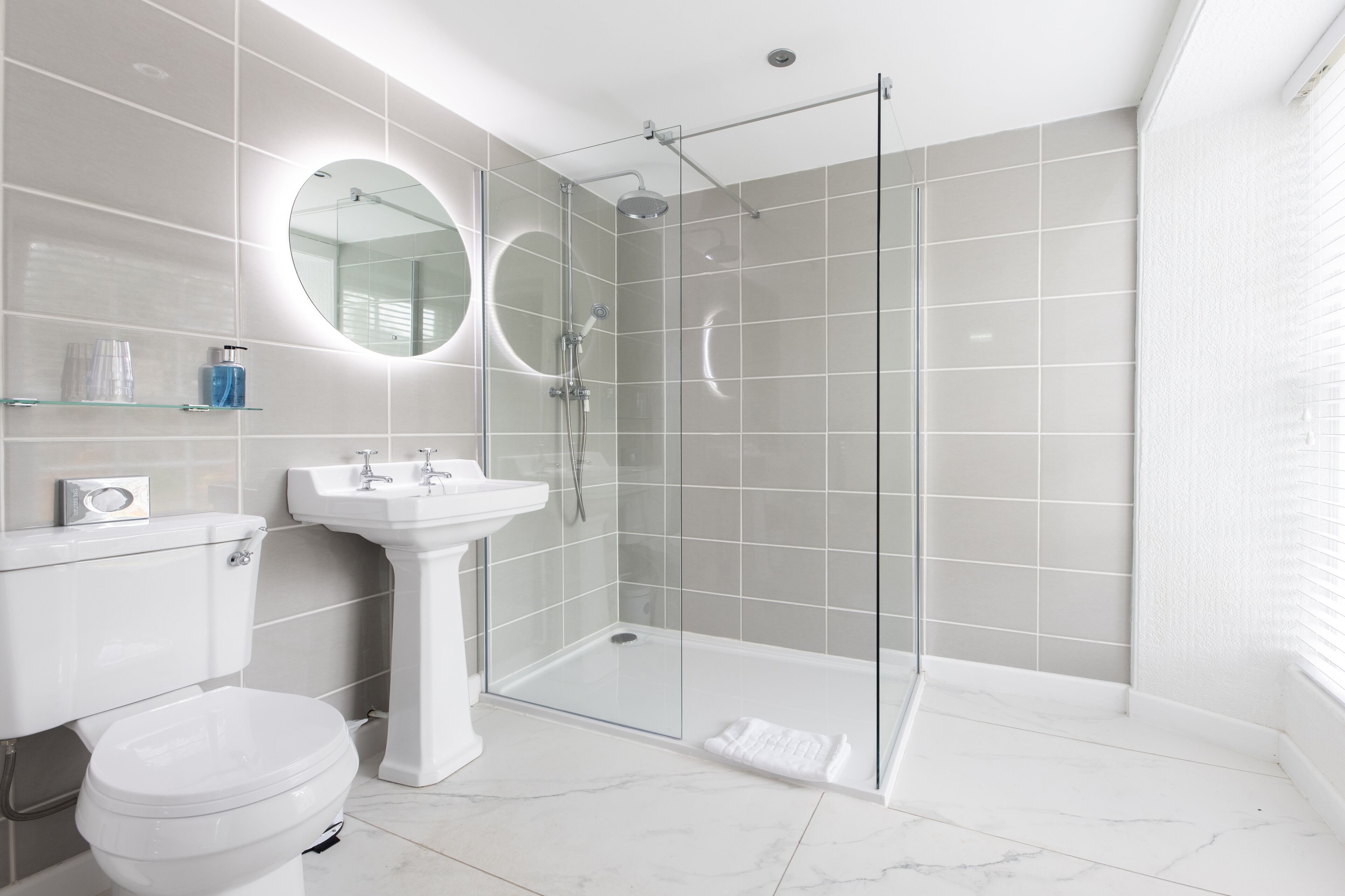 executive double or twin room (garden wing) | bathroom | hair dryer, towels