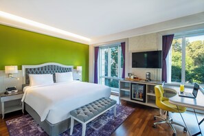 Privilege, Deluxe Room, 1 Double Bed | Minibar, in-room safe, desk, soundproofing
