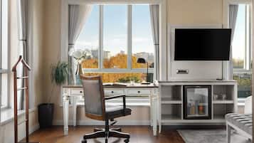 Svit Executive - 1 kingsize-säng | Minibar, värdeförvaringsskåp på rummet, skrivbord och ljudisolering