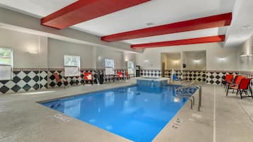 Indoor pool, sun loungers