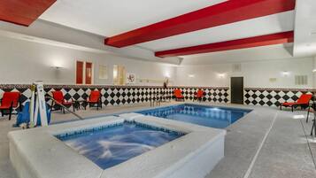 Innenpool, Liegestühle