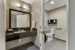 Standard Room, 1 King Bed, Accessible, Non Smoking (Roll-In Shower) | Bathroom - Best Western Plus Laredo Inn & Suites (Laredo)