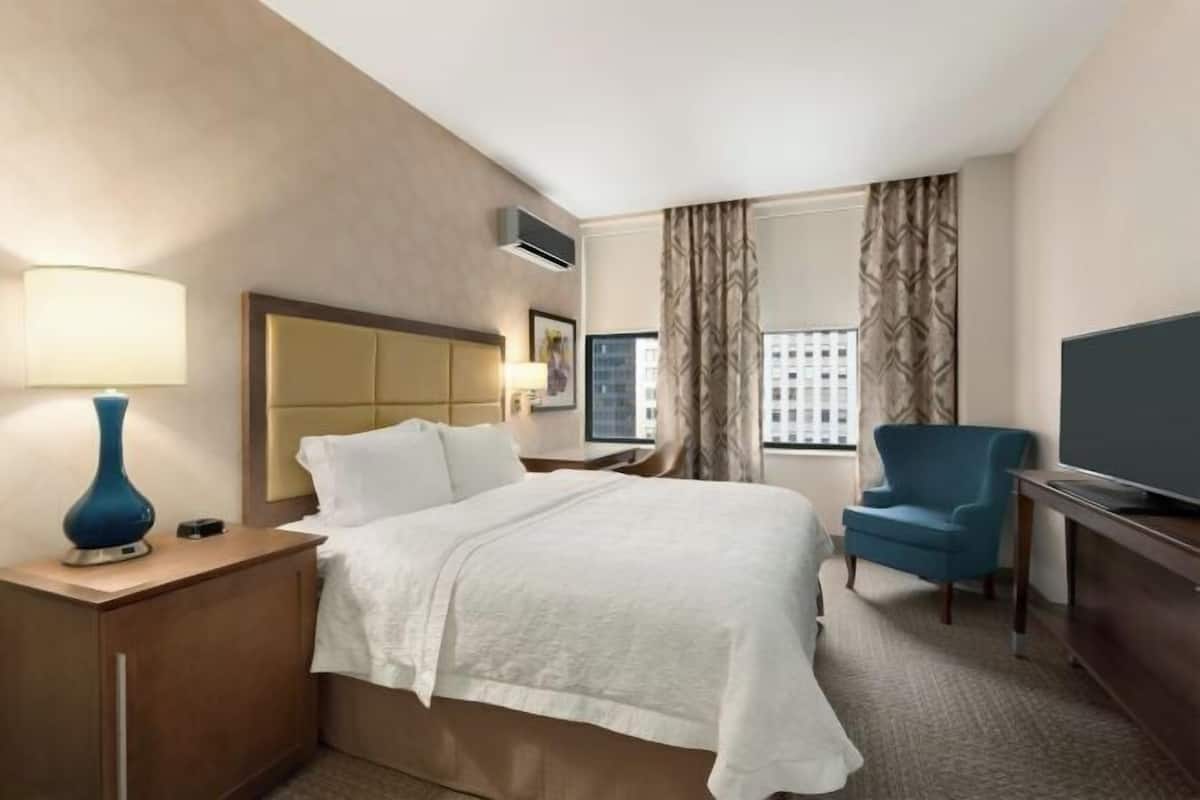 Cribs (free), WiFi (free), bed sheets