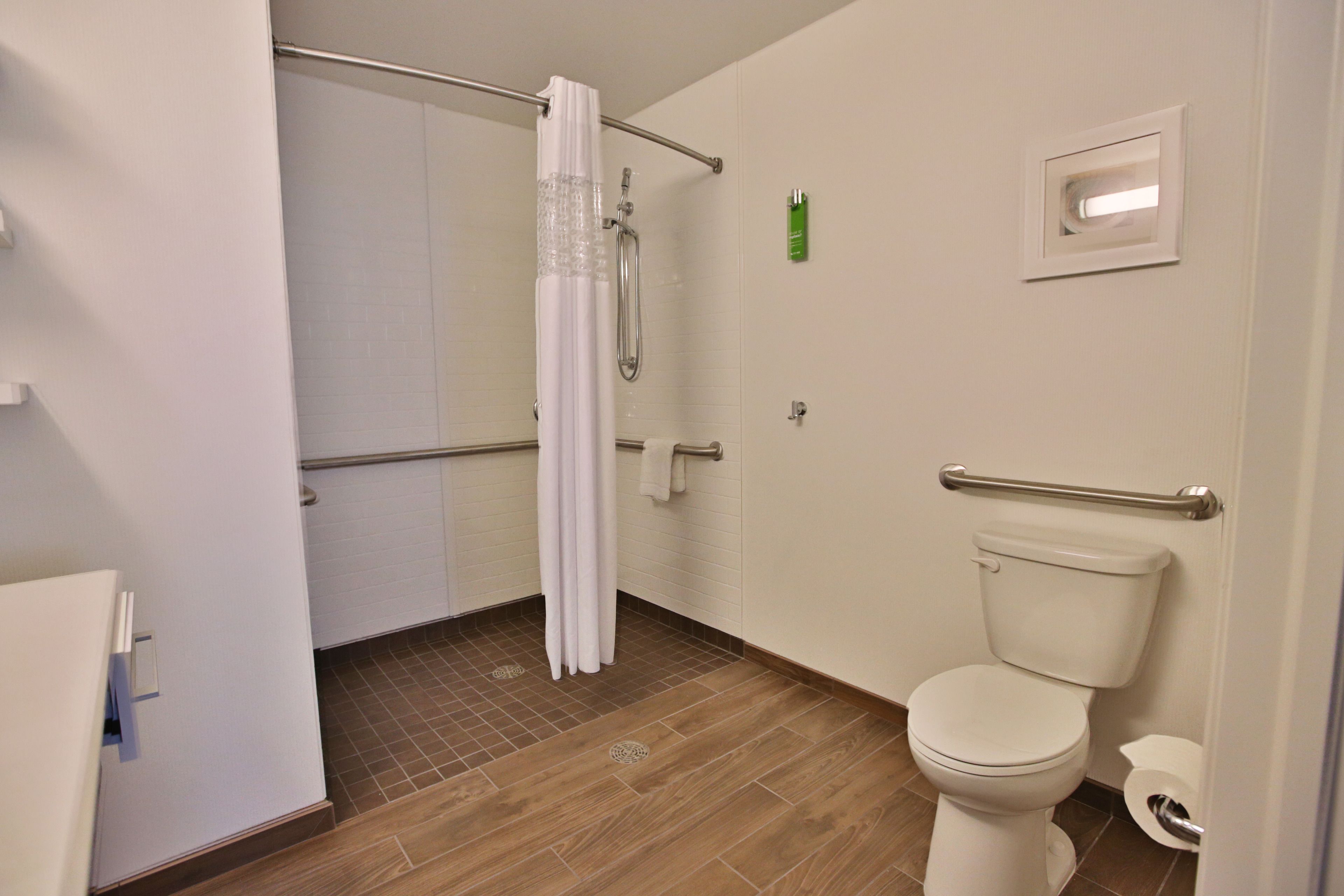 free cots/infant beds, free wifi, bed sheets