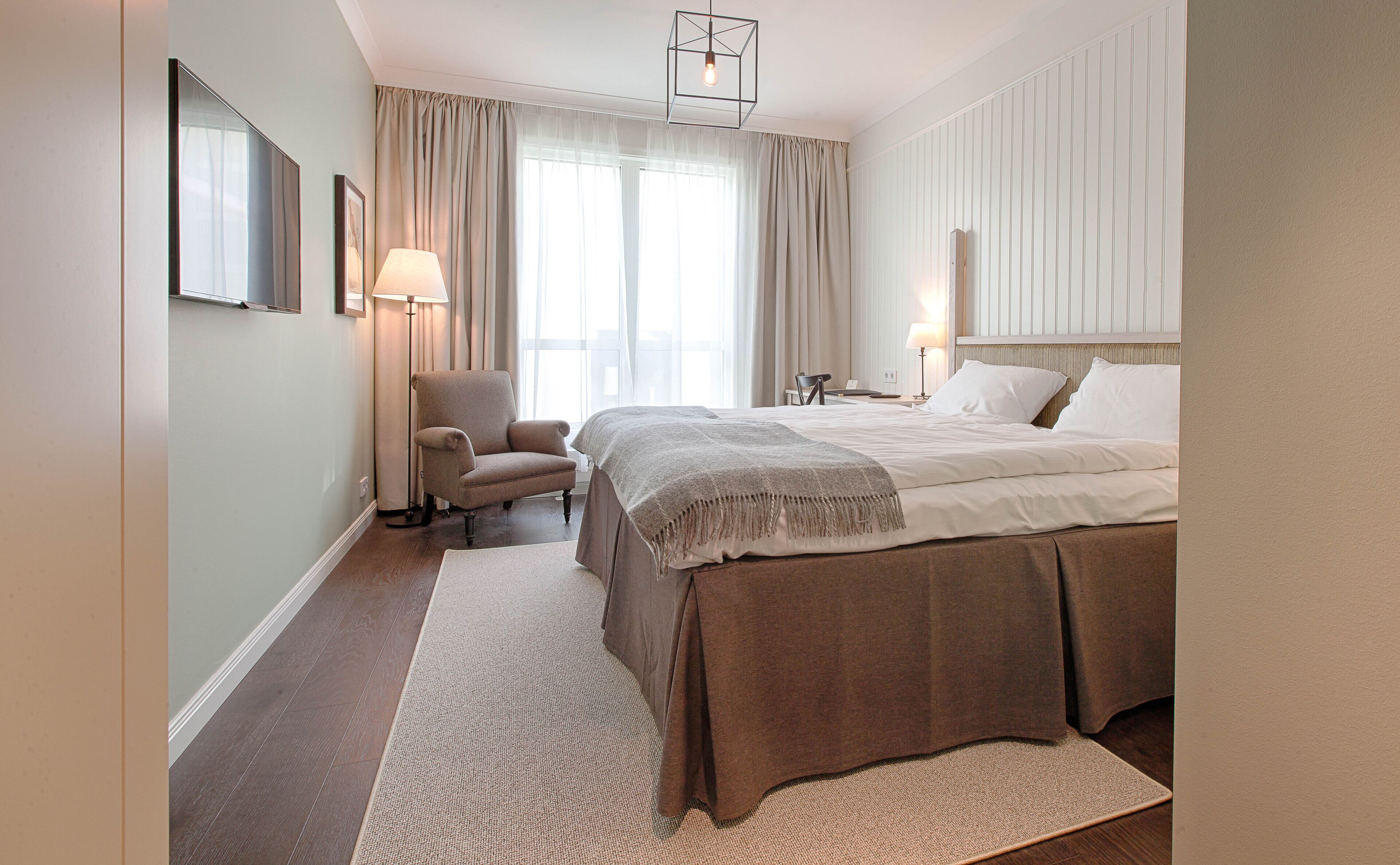 standard double room, 1 double bed | 1 bedroom, in-room safe, desk, soundproofing