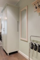 Quarto duplo standard | Cofres nos quartos, escrivaninha, quartos à prova de som