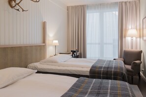 スタンダード ツインルーム | セーフティボックス (室内)、デスク、防音設備、アイロン / アイロン台