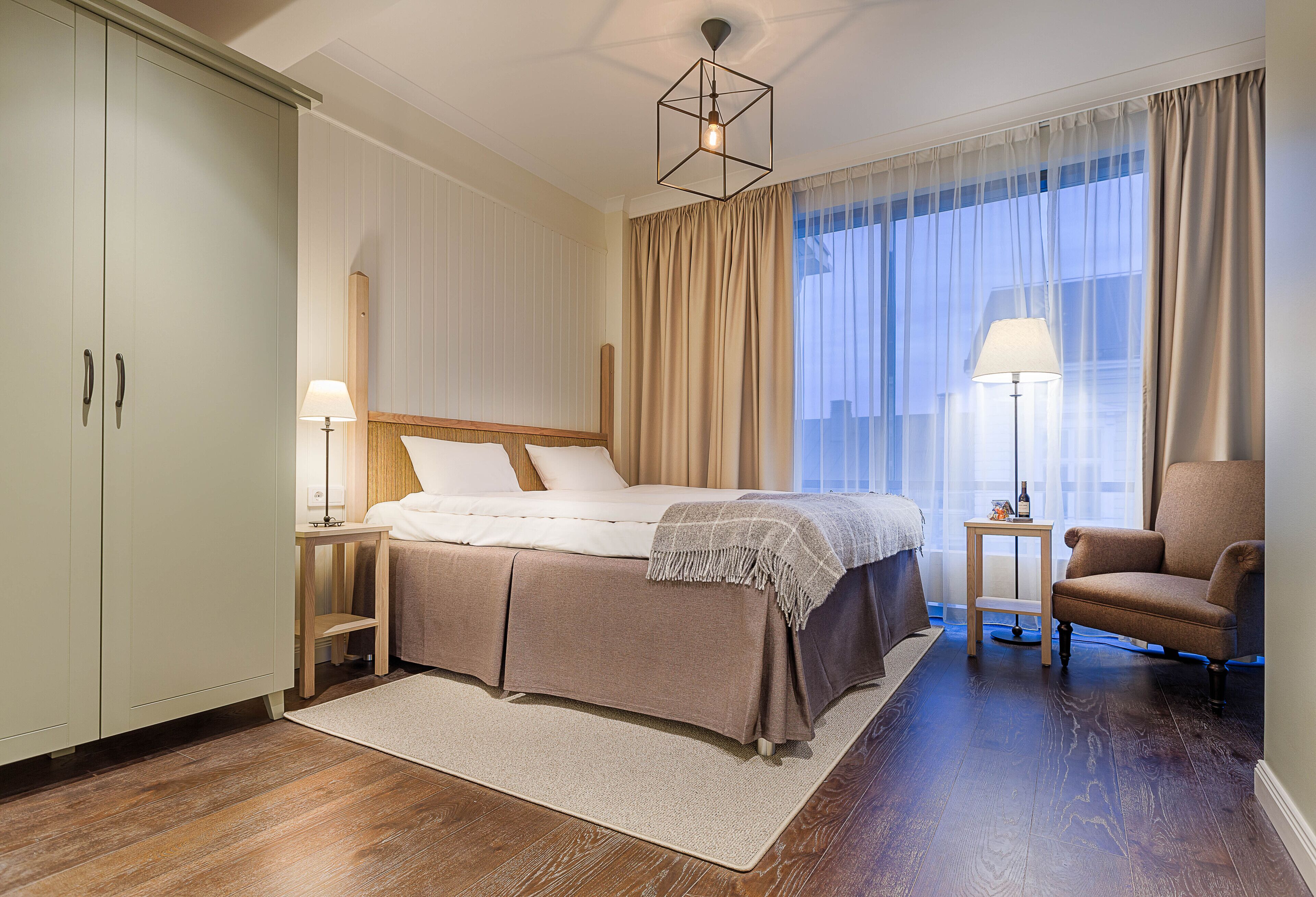 Standard Double Room, 1 Double Bed | In-room safe, desk, soundproofing, iron/ironing board