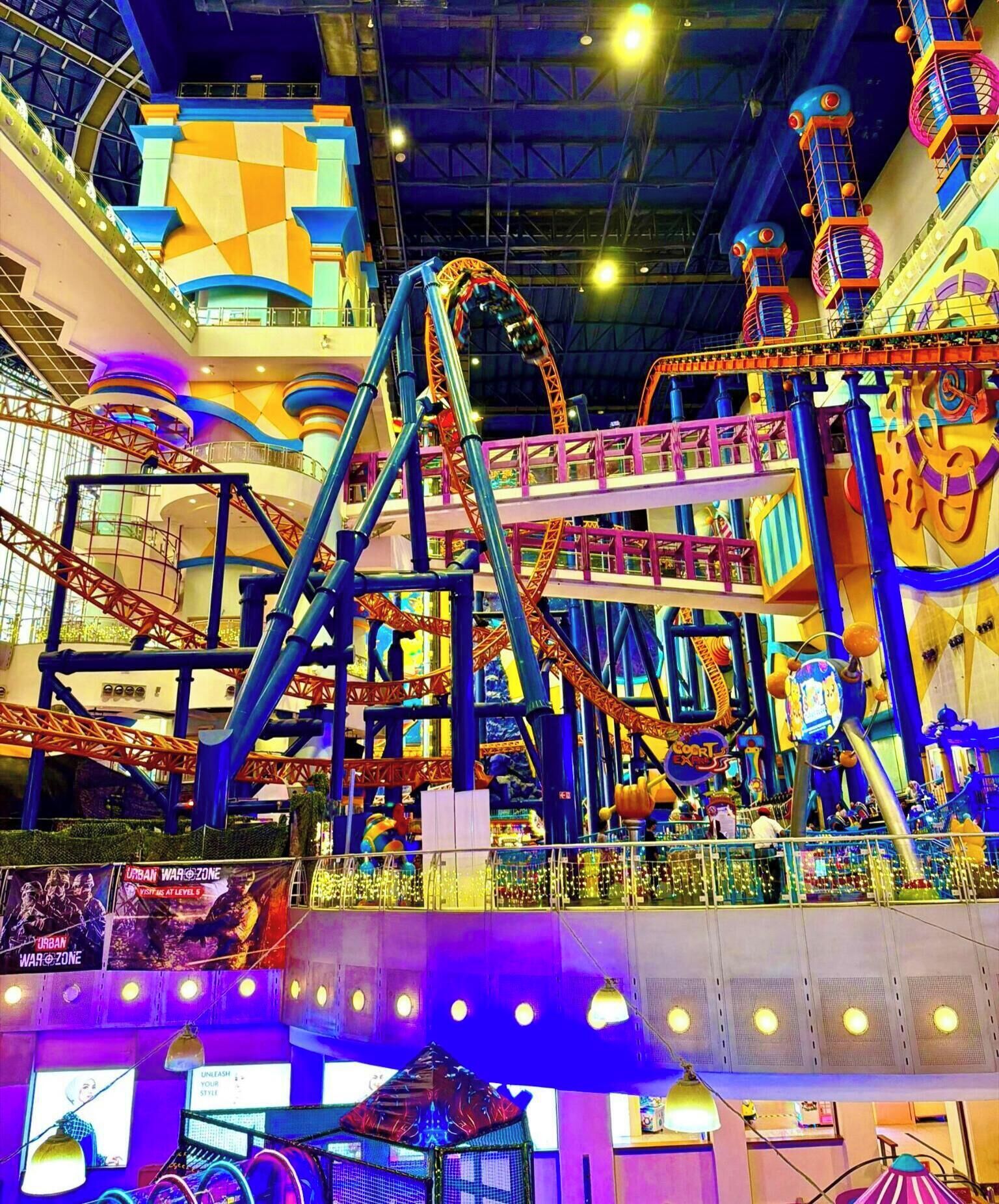 Theme park shuttle