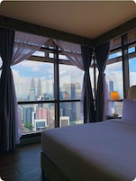 Apartment, 2 Bedrooms | Individually furnished, desk, blackout drapes, iron/ironing board